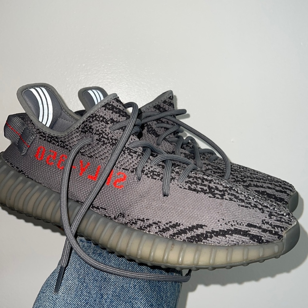 Yeezy Boost 9.5 mens